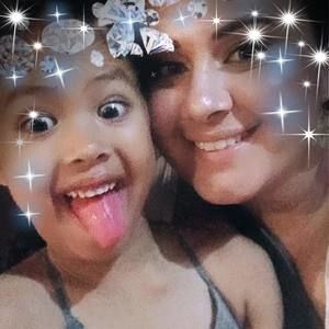 Meet your Posher, Claudia